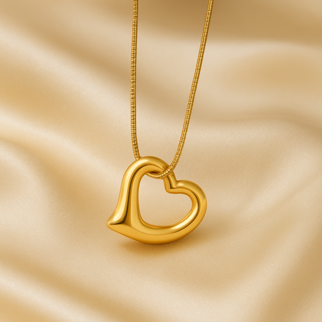 Gold-Plated Anti Tarnish Heart Themed Pendant
