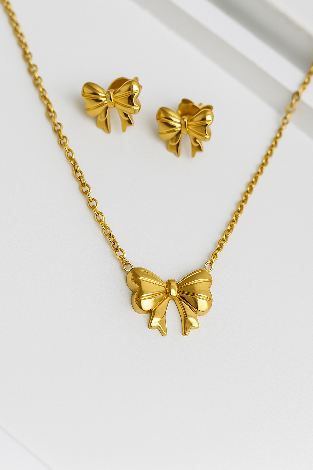 Gold Plated Anti Tarnish Bow Themed Jewellery Set
